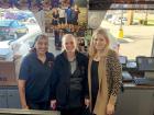 Friendly staff at Les Brothers Restaurant in Oak Lawn