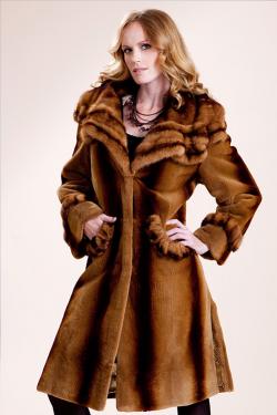 Pavlis Furs in Arlington Heights