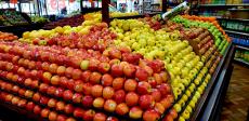 Nice selection of fresh apples at 95th Produce Market in Hickory Hills