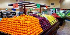 Nice selection of fresh fruit at 95th Produce Market in Hickory Hills