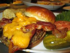 Hearty cheeseburger at Eggs Inc. Chicago (Streeterville)