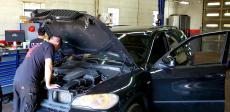 Certified technicians doing repairs at Oak Lawn Auto in Oak Lawn