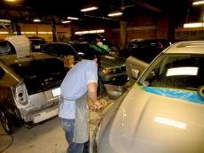 Skilled technician at Wreck and Roll Auto Body in Chicago