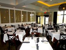 Beautiful dining area at Yanni's Greek Restaurant in Glenview